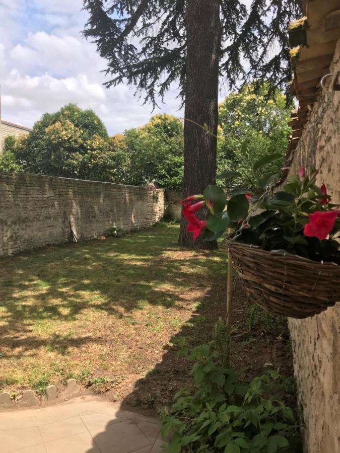 -Le Petit Rochelais- Centre Ville, Stationnement, Netflix - Ideal Couples, Familles, Business Niort Dış mekan fotoğraf